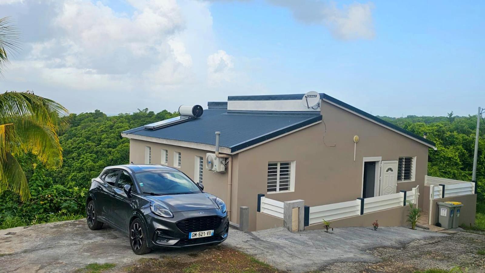 Maison Le Gosier  Luaran gambar